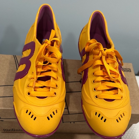 NWTB Melissa One of A Kind “Motion” Yellow and Purple Rubber Sneakers. Size 9US - Picture 3 of 10
